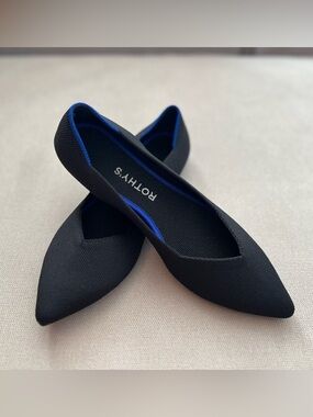 Like New! Rothy's Black and Blue Women's Flats Size 7.5 Excellent condition